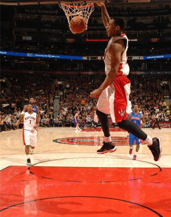 和超過12 和超過12