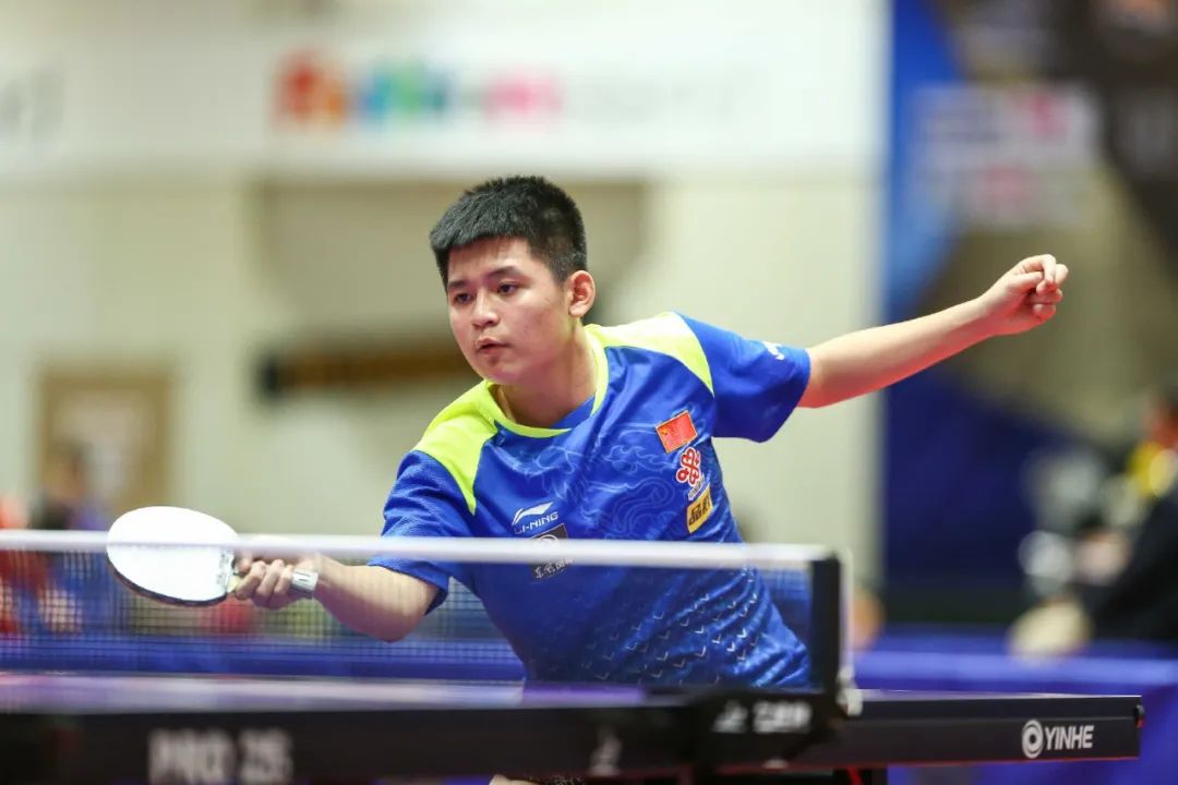 显示了他的 显示了他的